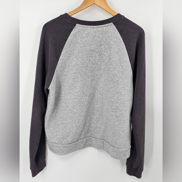 Disney Parks Sweatshirt Size XL - Picture 3 of 5